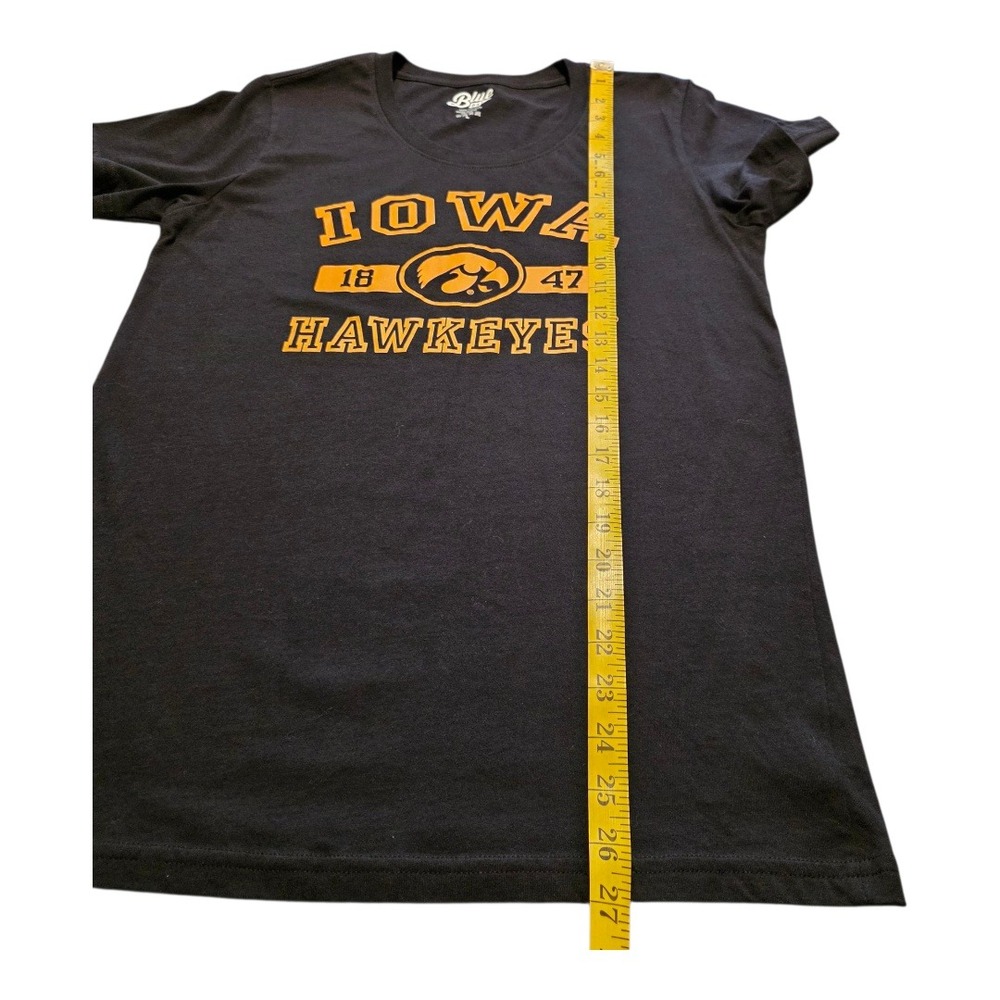 Blue 84 Iowa Hawkeyes Black Short Sleeve T Shirt Womens Size Large Collage Game - Picture 4 of 8